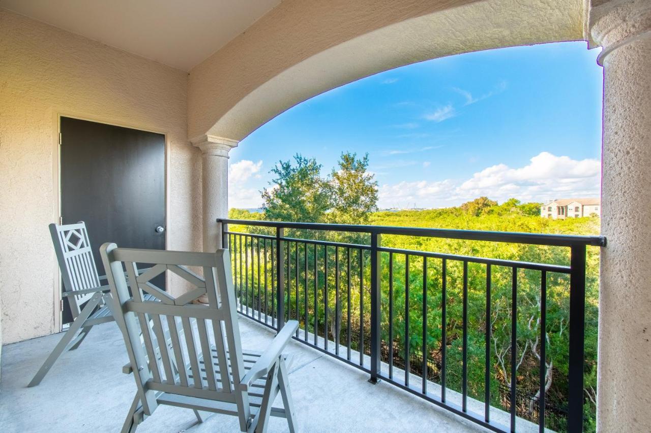 Casa Bella Luxury Family Resort Tampa Exterior photo